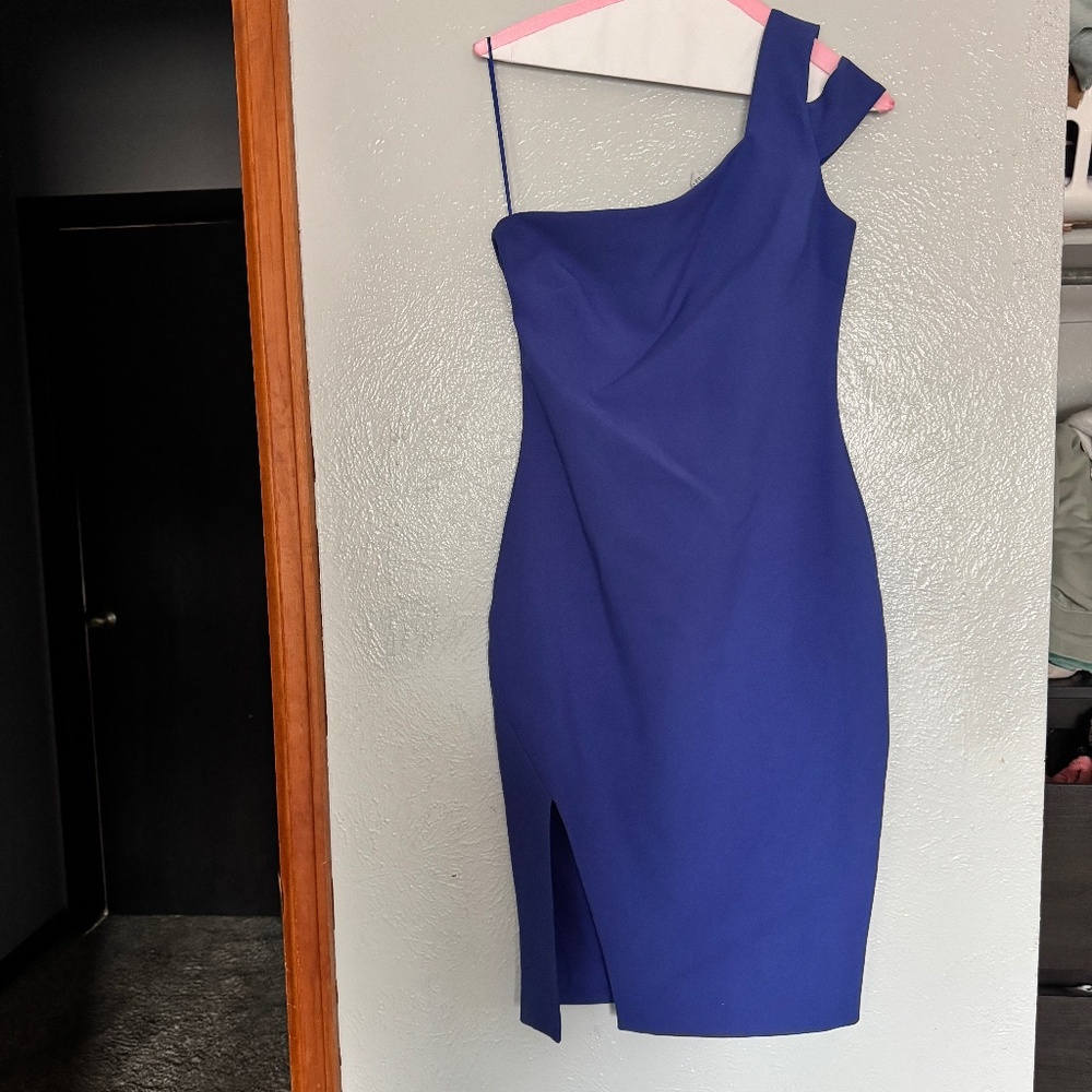 Likely Brand, Beautiful one shoulder Lavender dress size 2